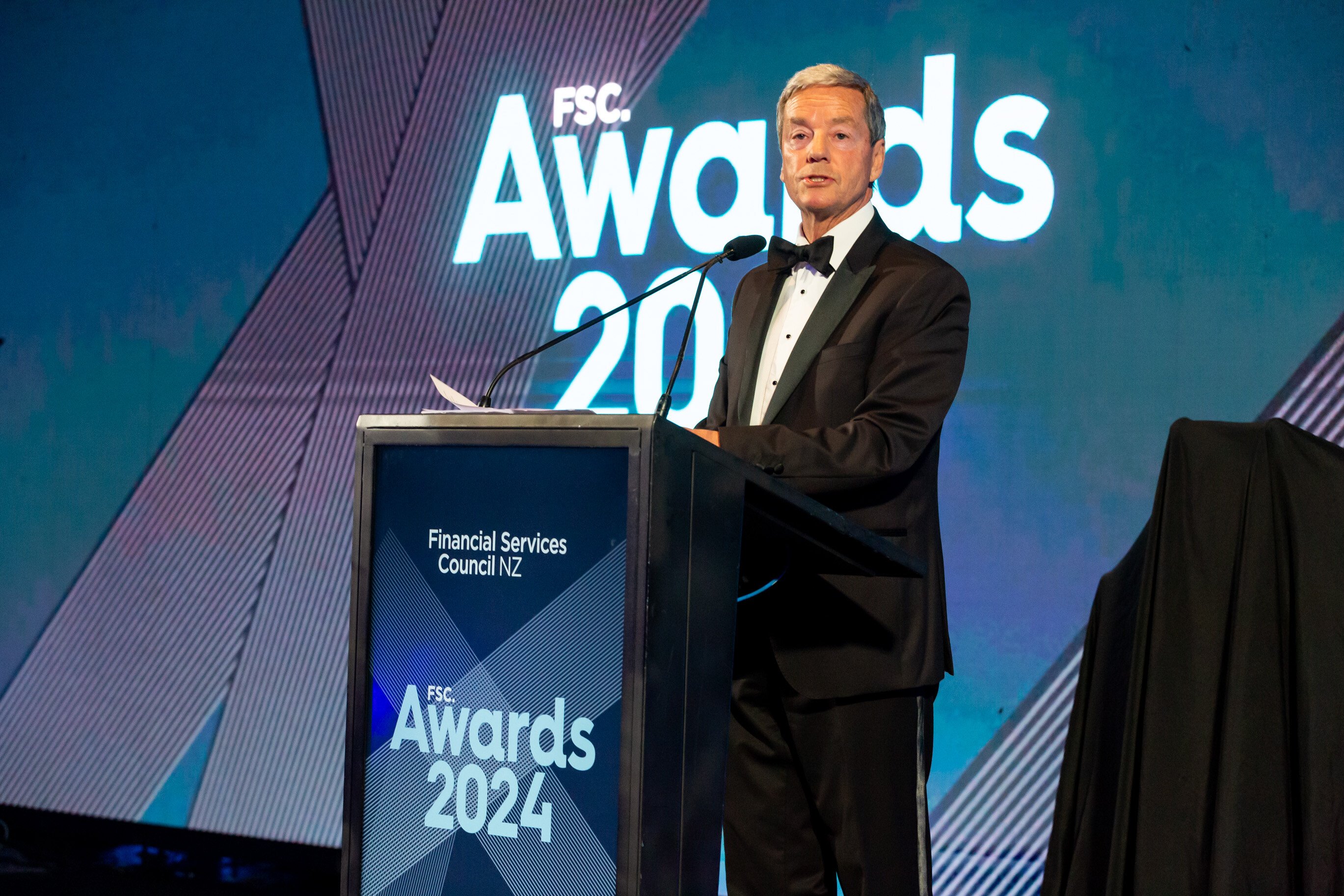 AWARDS STAGE 015 (1)