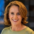 Anna Scott - Photo Cropped